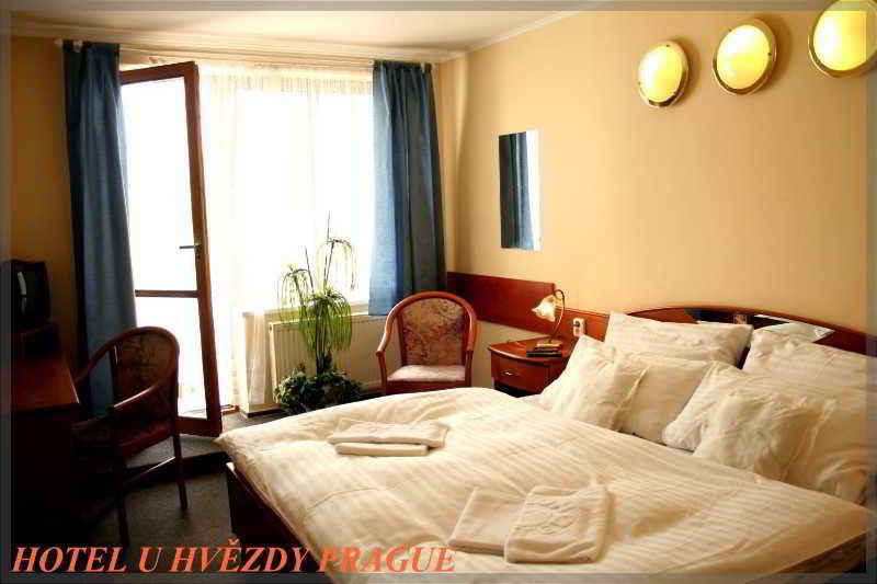 Hotel U Hvezdy Prag Exterior foto